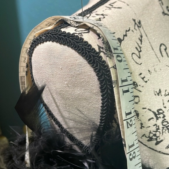 Handmade black feather boa small purse w/floral print handle & body velcro close - Picture 9 of 13